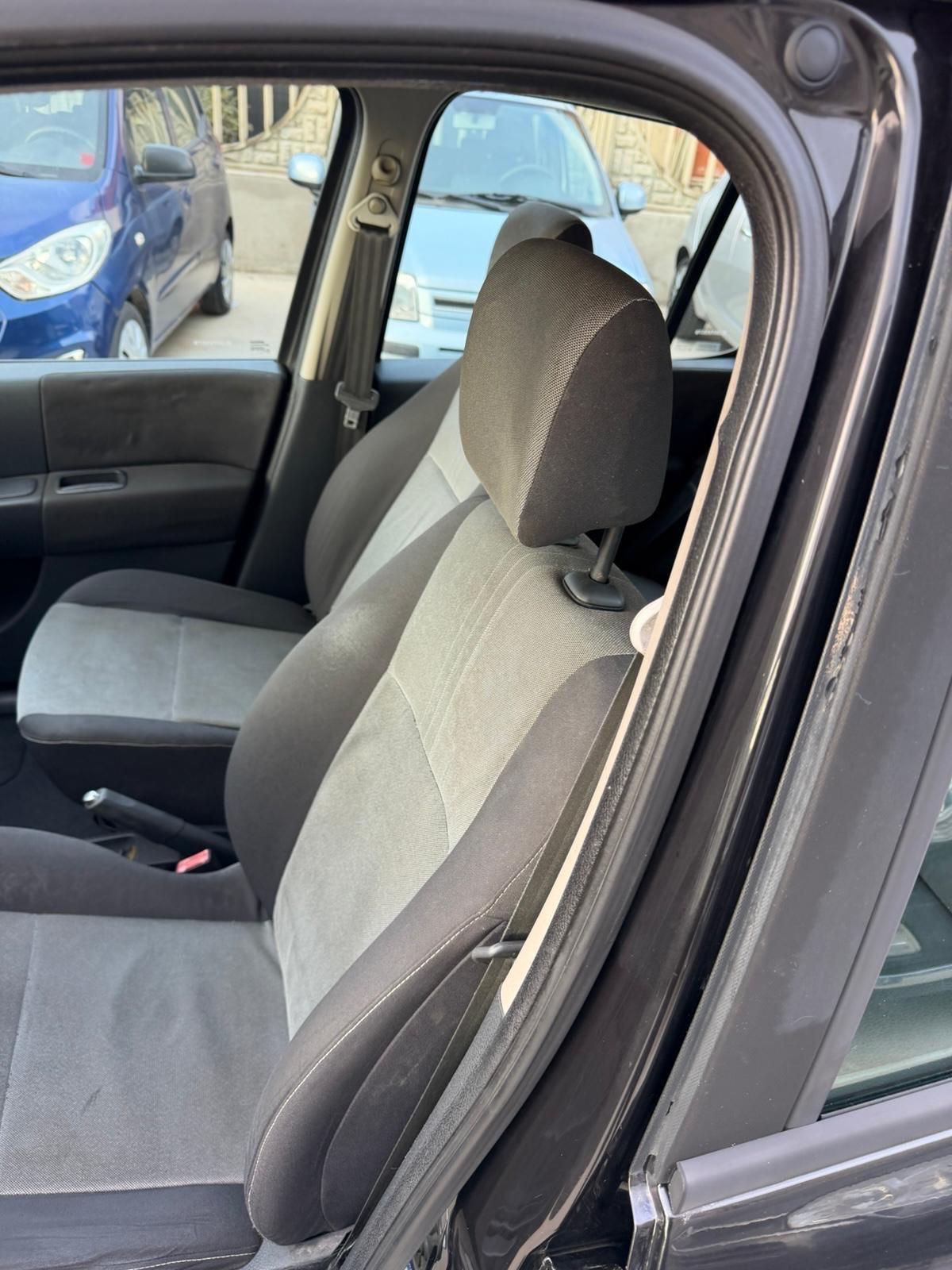 Renault Modus 1.5 dCi 85CV Dynamique