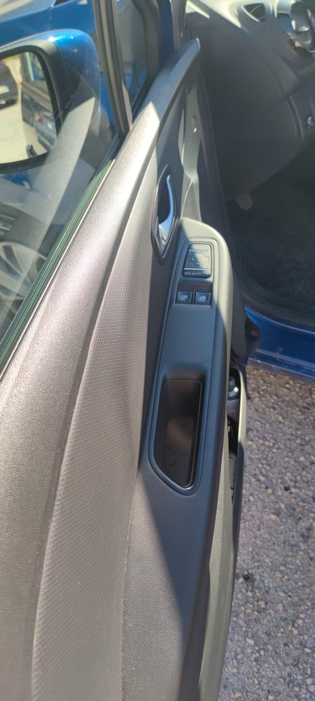 Renault Clio TCe 12V 90 CV GPL 5 porte Moschino Life