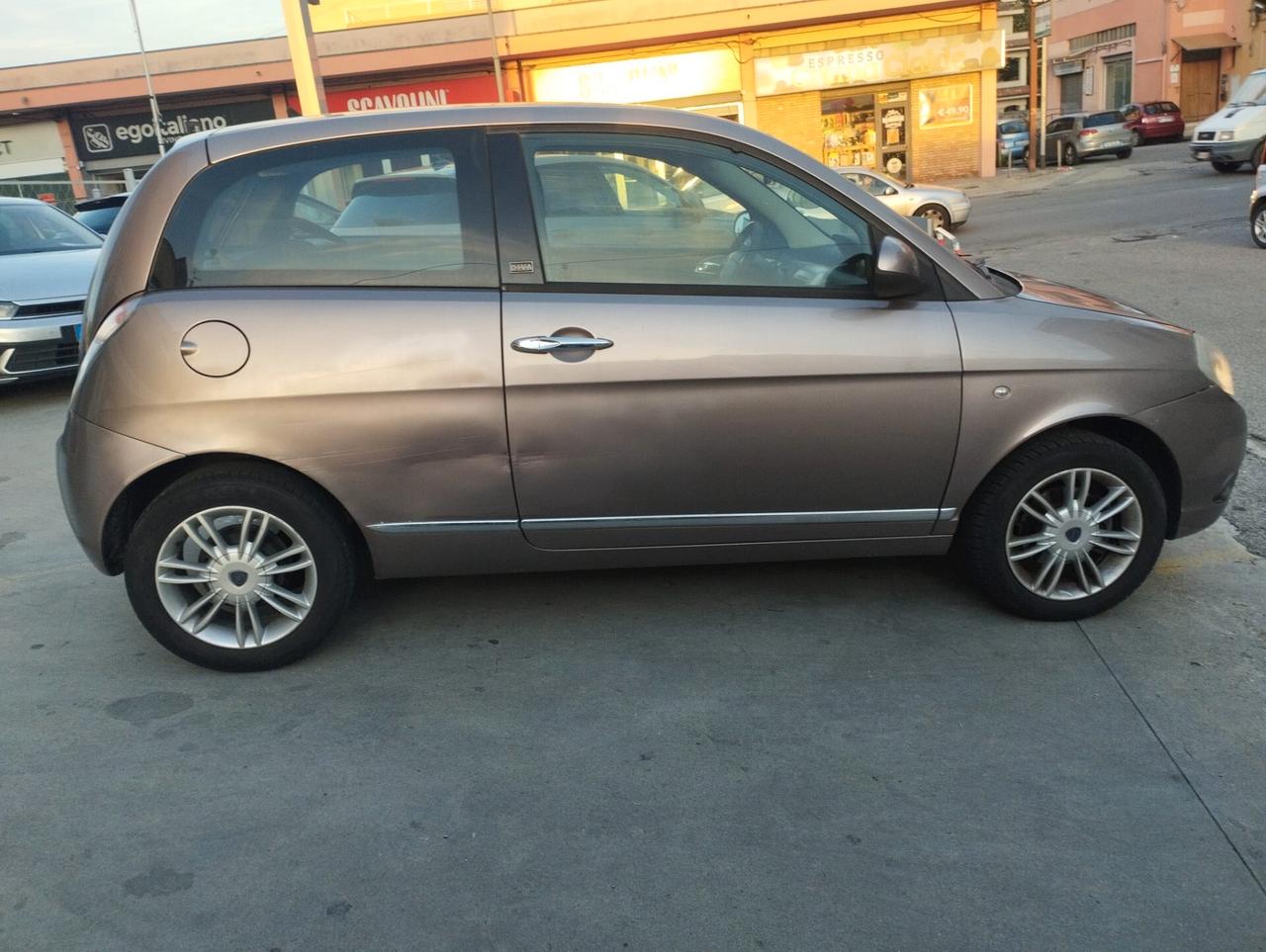 Lancia Ypsilon 1.2 69 CV Argento
