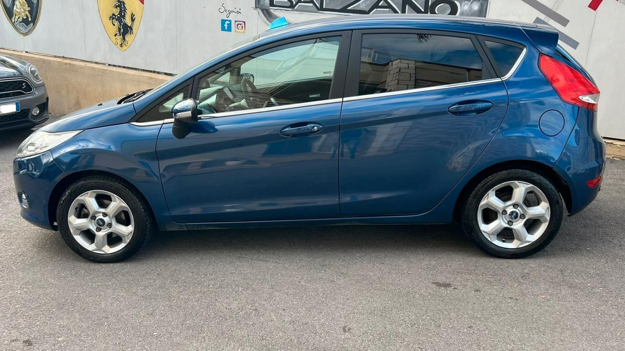 FORD FIESTA 1.4 GPL 97CV 2010