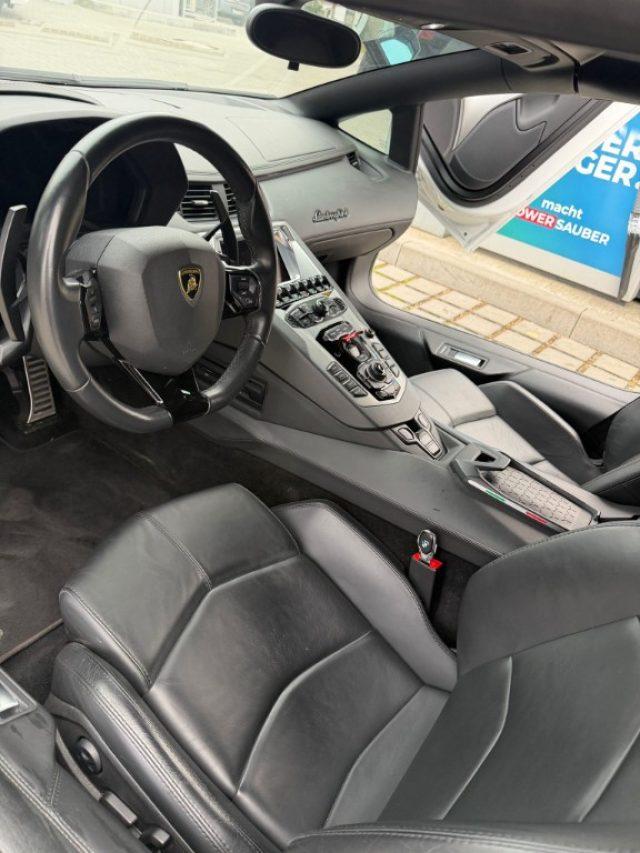 LAMBORGHINI Aventador S 6.5 Roadster