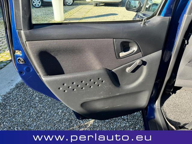 TOYOTA Yaris Verso 1.3i 16V cat Luna '03