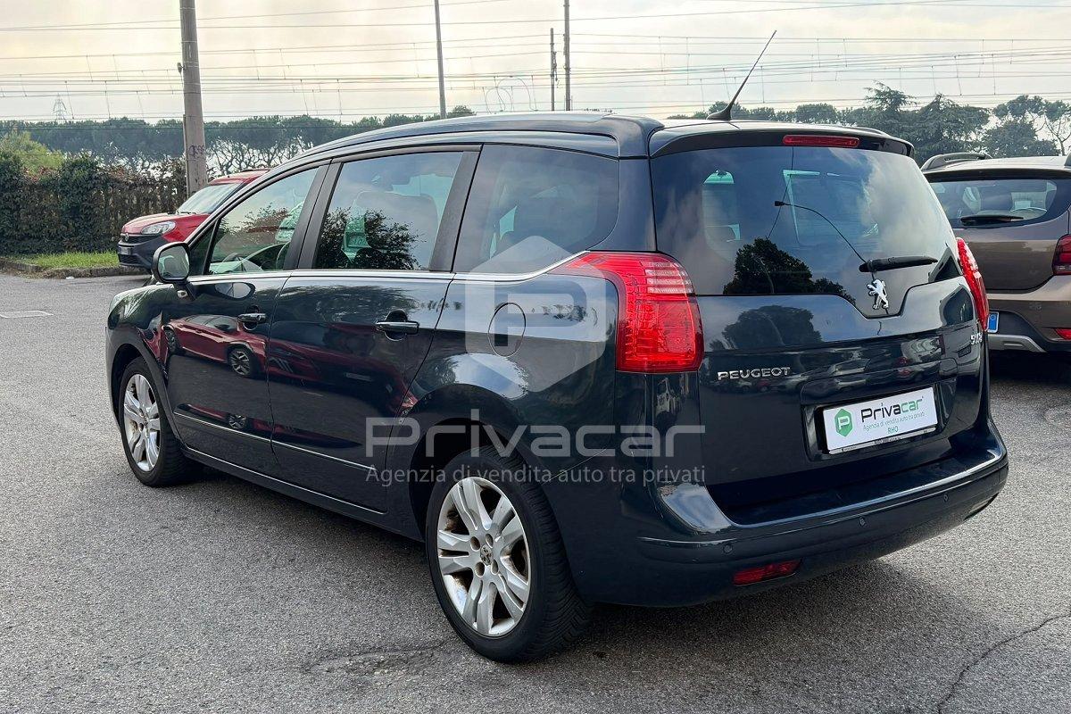 PEUGEOT 5008 1.6 HDi 115CV Allure
