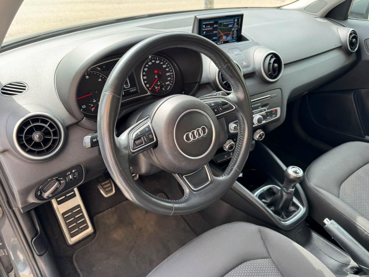 AUDI A1 SPB BI-COLORE 1.4 TDI 90 CV. METAL PLUS PERFETTA