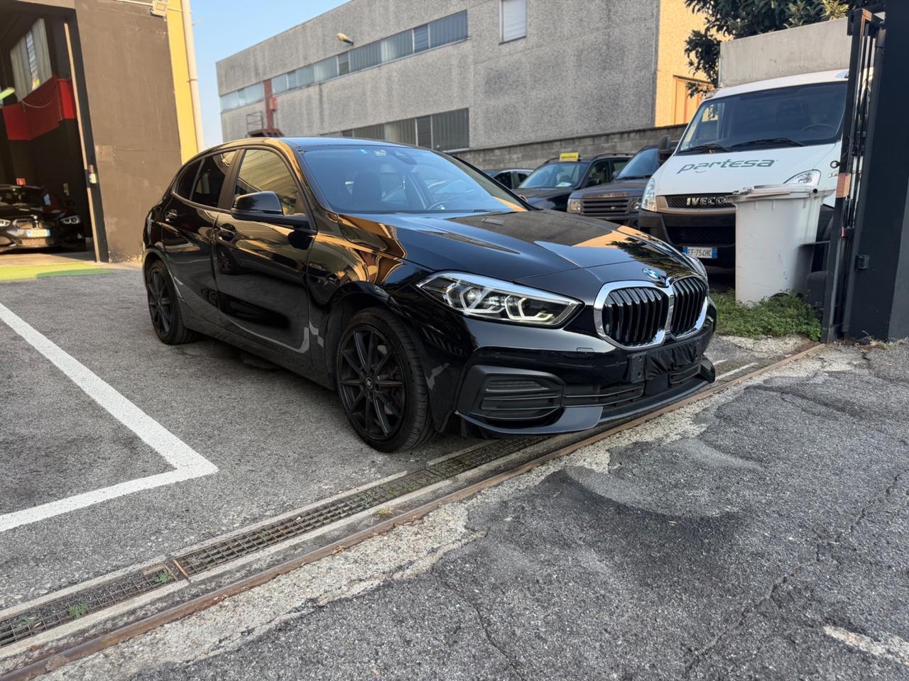Bmw 118 118i 5p. Colorvision Edition
