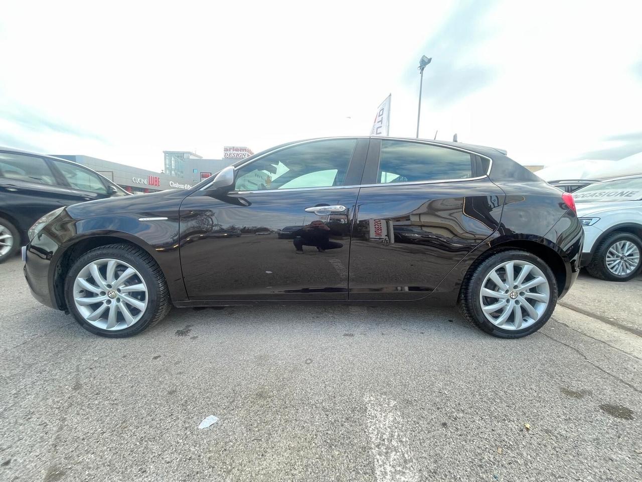 Alfa Romeo Giulietta 1.6 JTDm-2 120 CV Distinctive