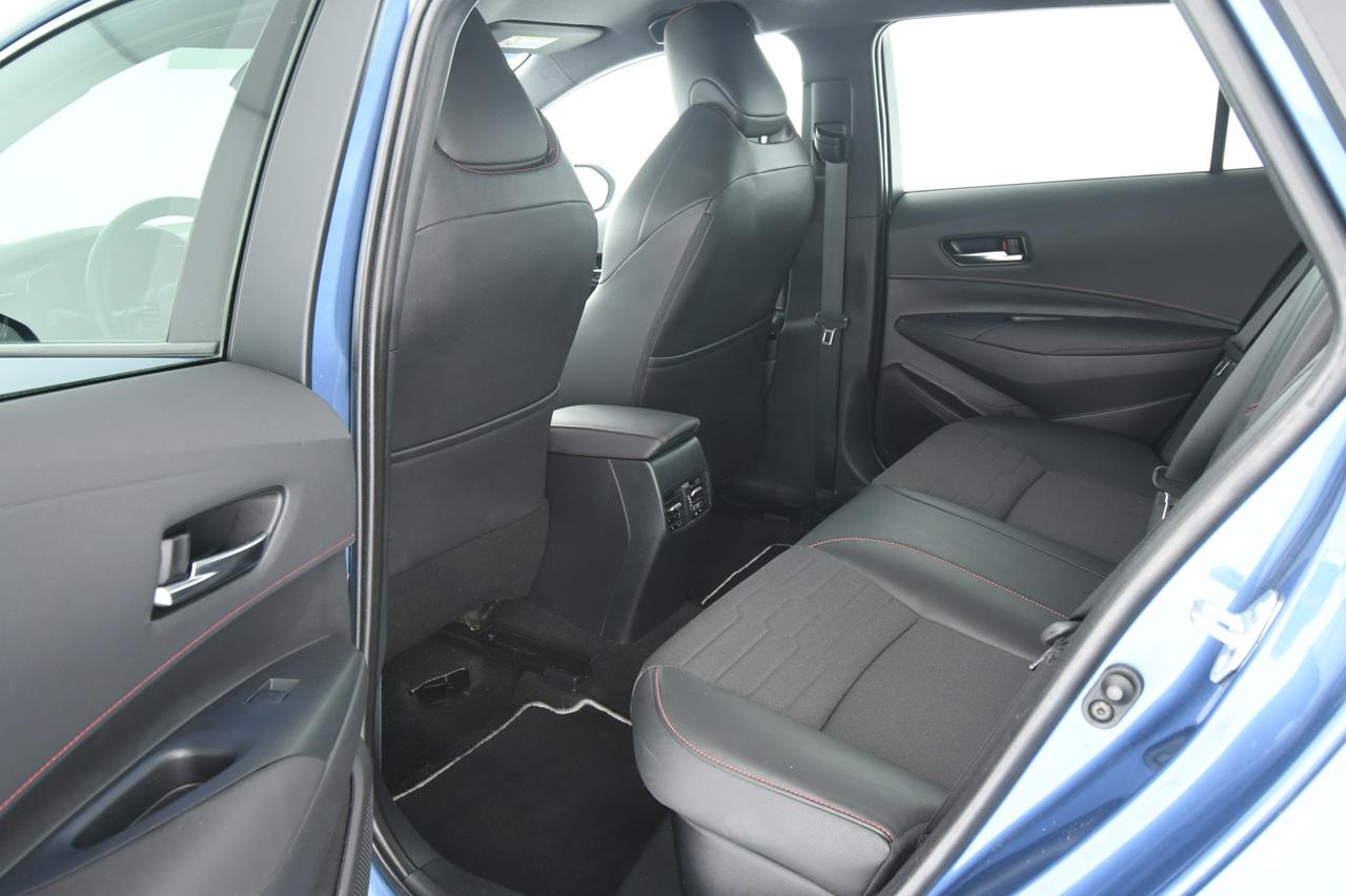 TOYOTA Corolla Touring Sports 2.0h Lounge cvt CAMERA+ALCANTARA+ACC