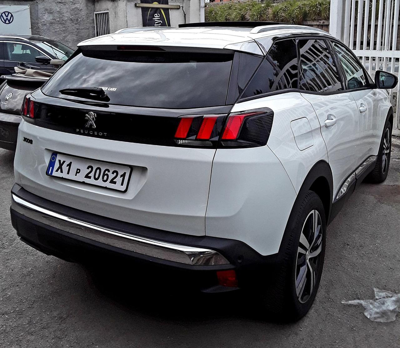 PEUGEOT 3008 1,5 HDI ALLURE TETTO PANORAMICO