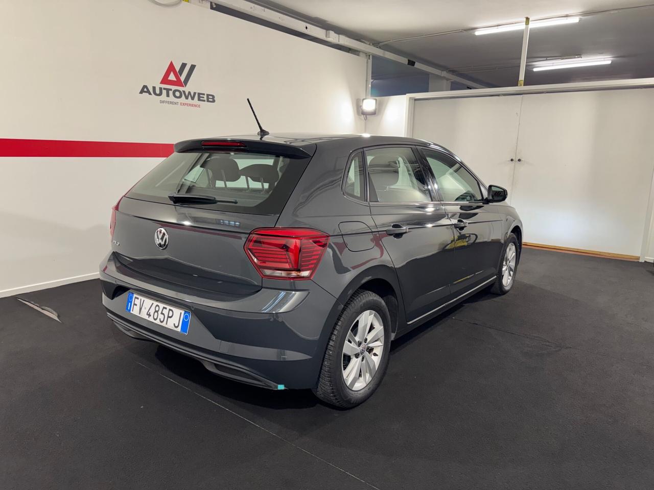 Volkswagen Polo BLUEMOTION TECHNOLOGY, SENSORI ANT & POS, RICARICA WIRELESS, APLLECARPLAY ANDROI