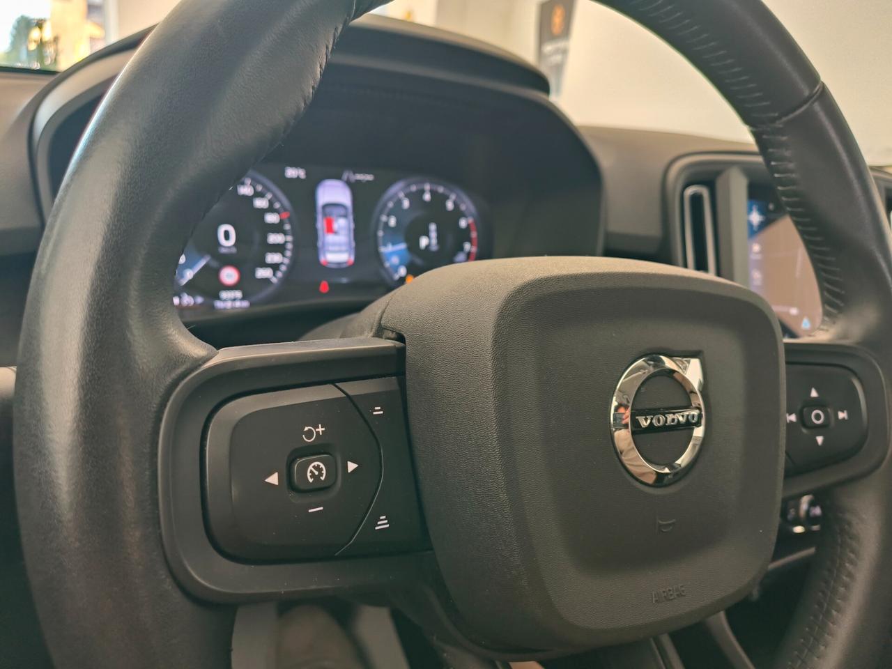 Volvo XC40 T3 Momentum Core