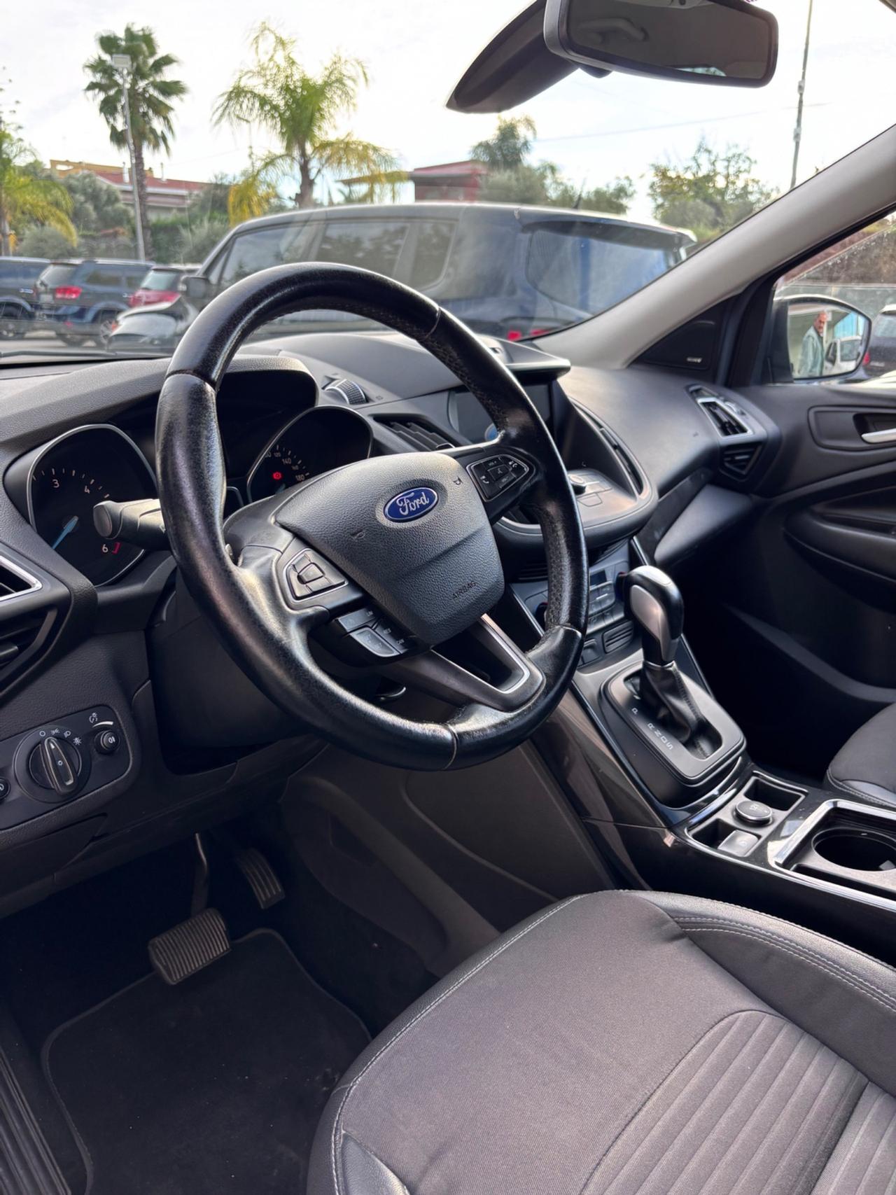 Ford Kuga 1.5 TDCI 120 CV S&S 2WD Powershift Titanium