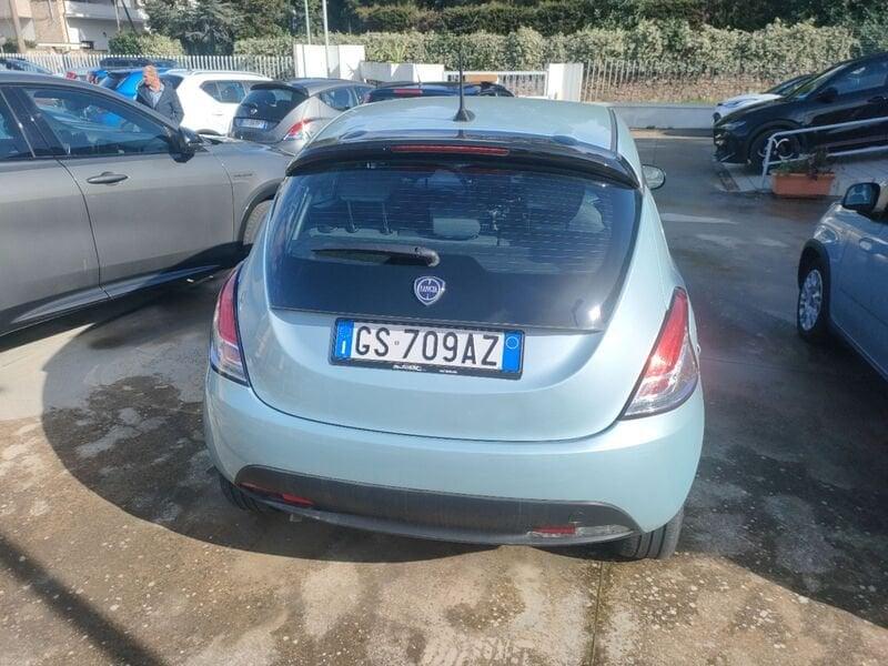 Lancia Ypsilon 3ª serie 1.0 FireFly 5 porte S&S Hybrid Oro