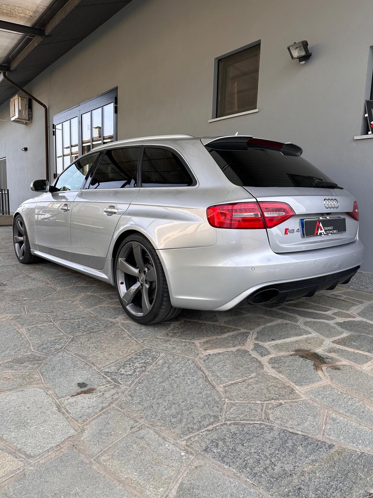 Audi RS4 Avant 4.2 fsi quattro s-tronic