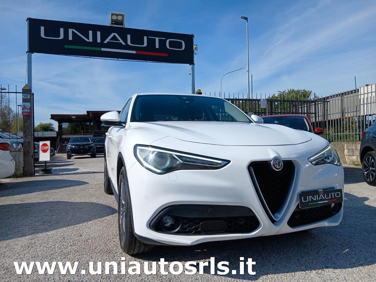 Alfa Romeo Stelvio 2.2 Turbodiesel 150 CV AT8 RWD Super