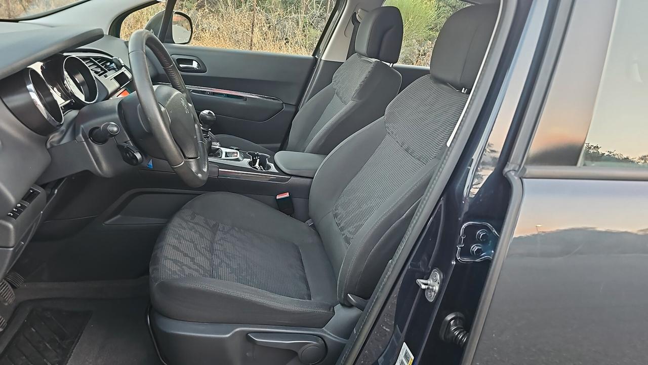 Peugeot 3008 1.6 HDi 115CV