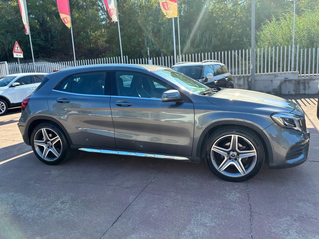 Mercedes-benz GLA 180 200 Premium
