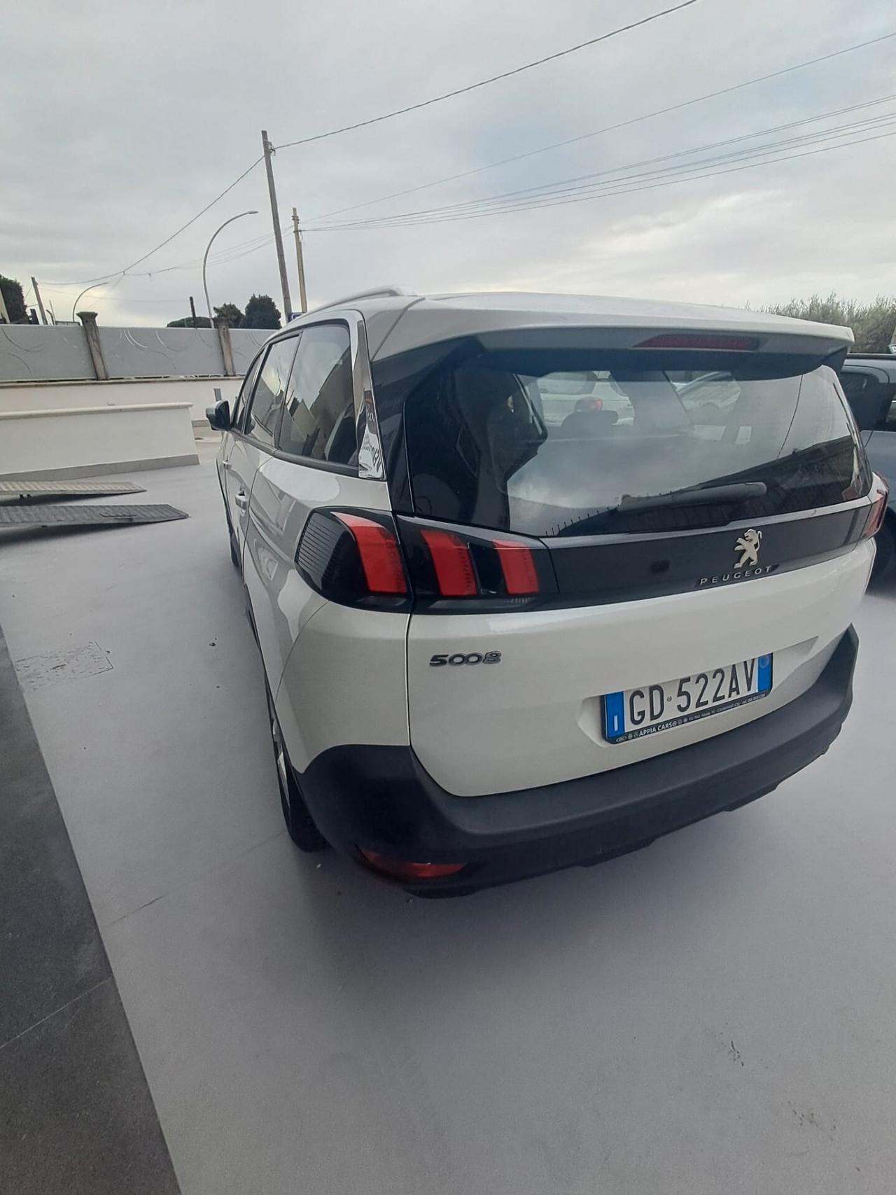 Peugeot 5008 BlueHDi 130 S&S Allure