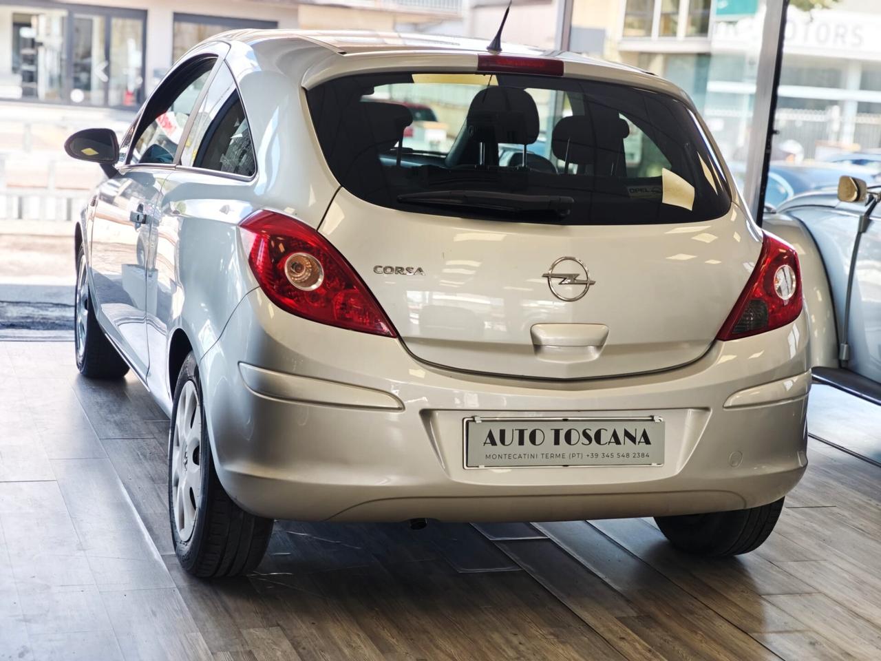 Opel Corsa 1.2 3 porte b-color