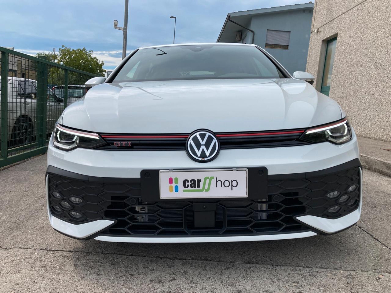 Volkswagen Golf GTI 8.5 265 CV.