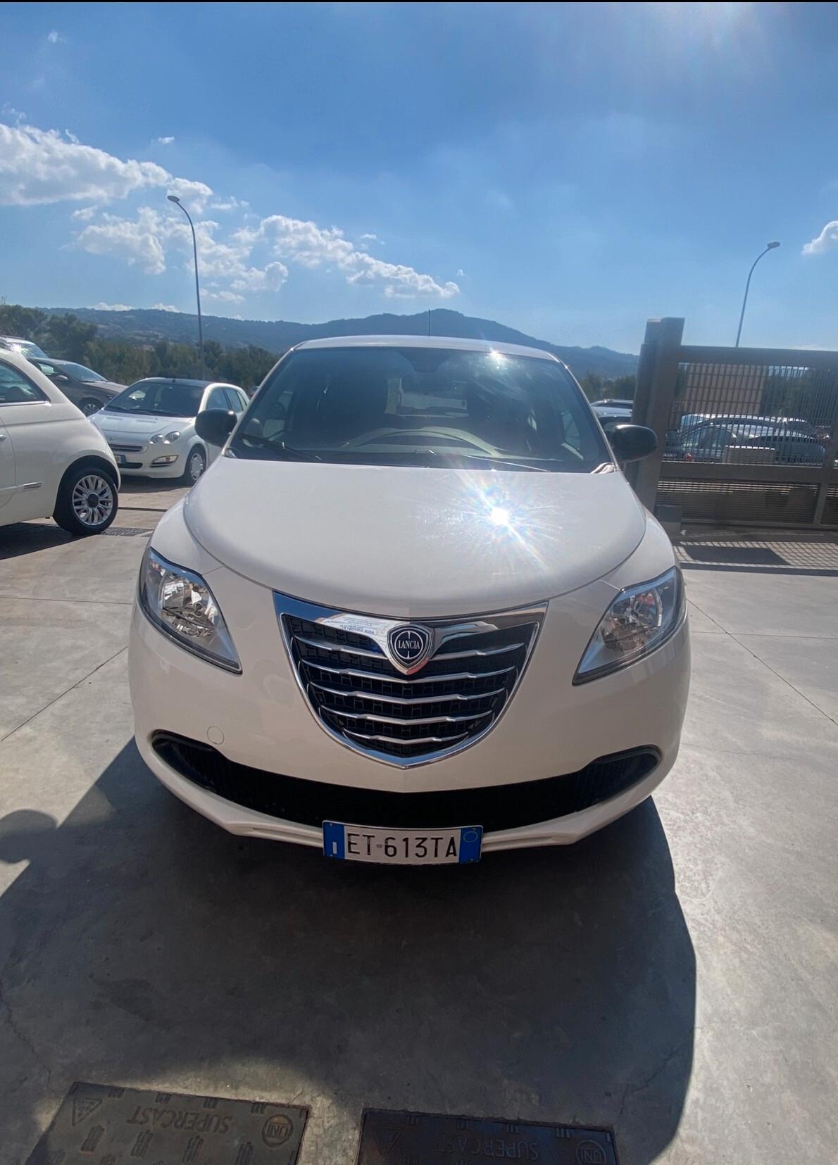 Lancia Ypsilon 1.2 69CV