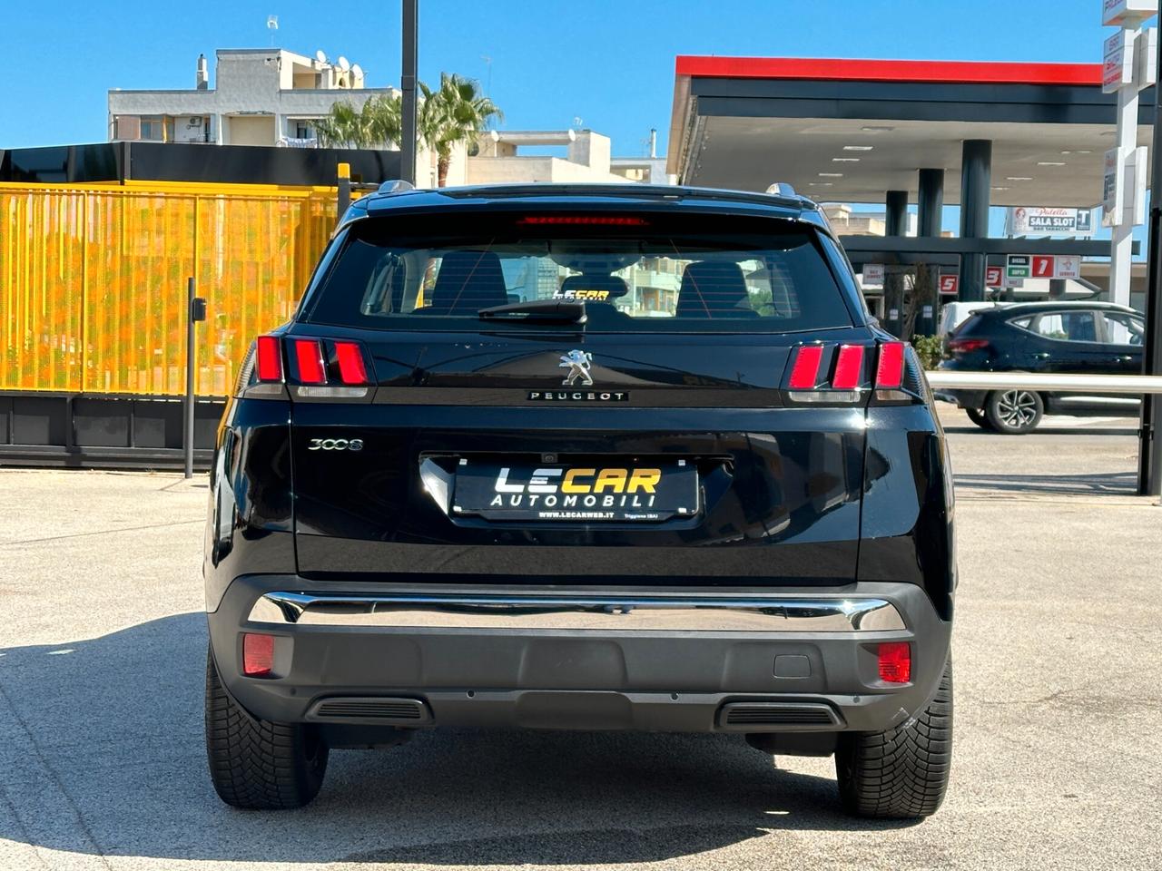 PEUGEOT 3008 BlueHDi 130 EAT8 Business