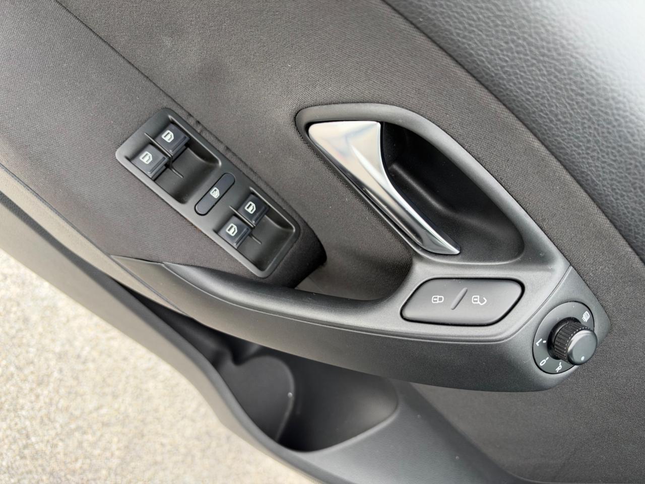 Volkswagen Polo 1.2 Benzina Neopatentati Unipropr