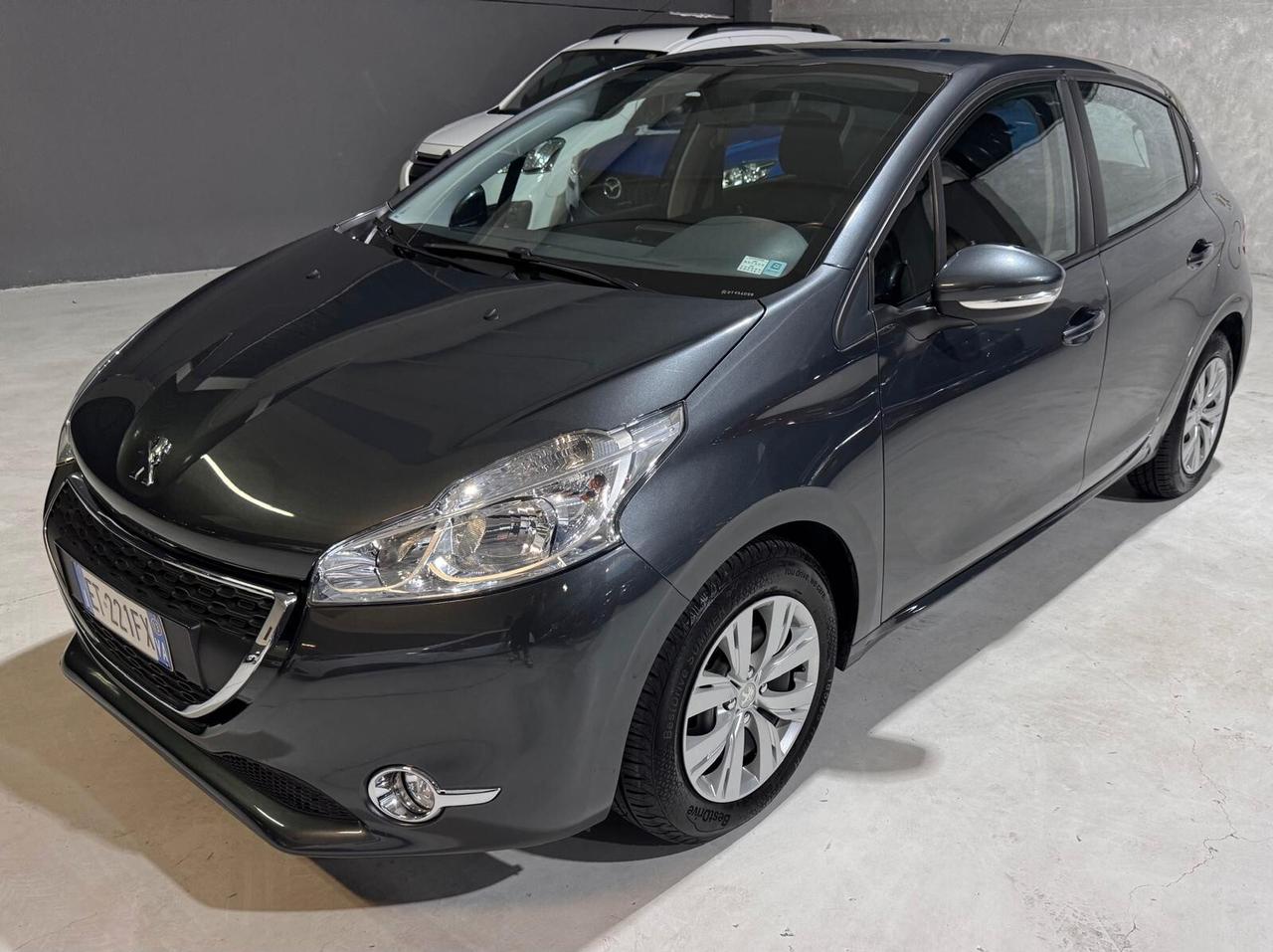 Peugeot 208 Benzina Neopatentati Km 70.000