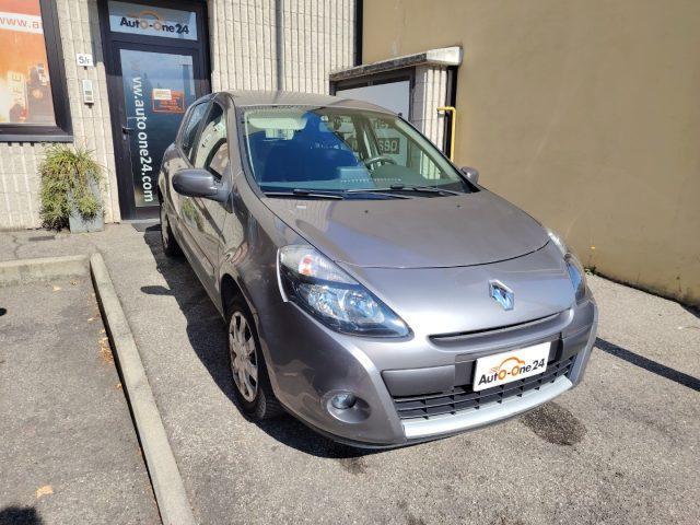 RENAULT Clio 1.2 16V 5 porte Luxe NEOPATENTATI