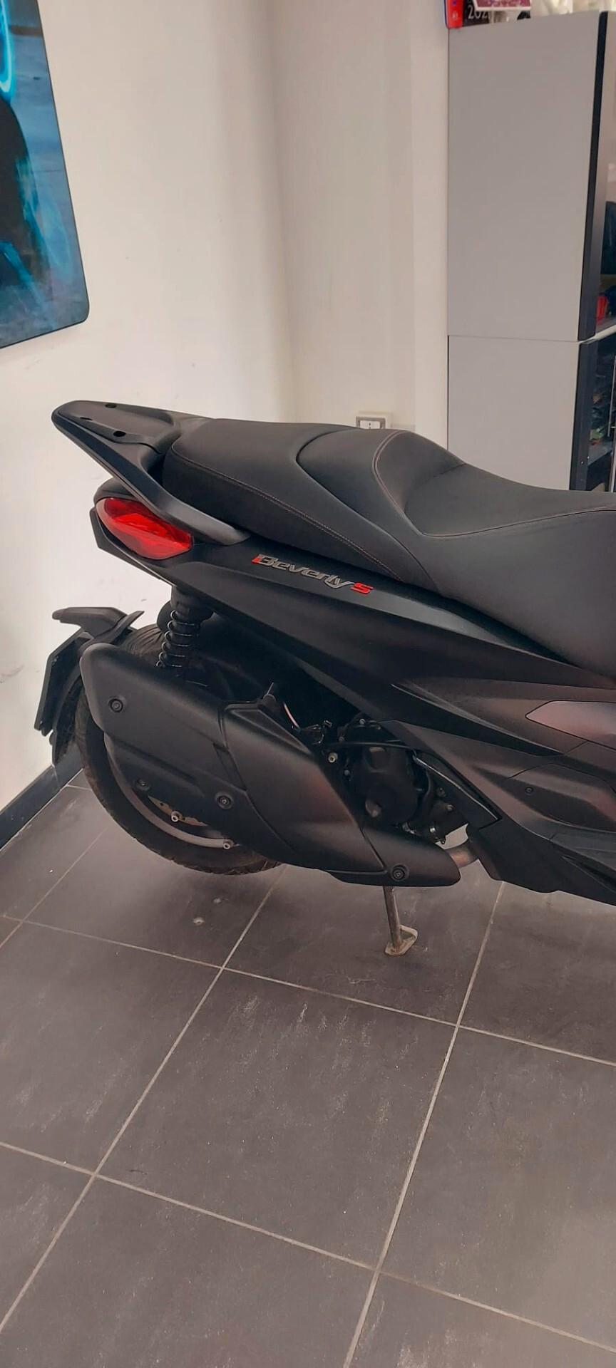 Piaggio Beverly 400 sport