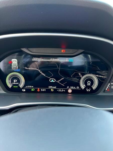 Audi Q3 45 TFSI e S tronic Line Identity Black