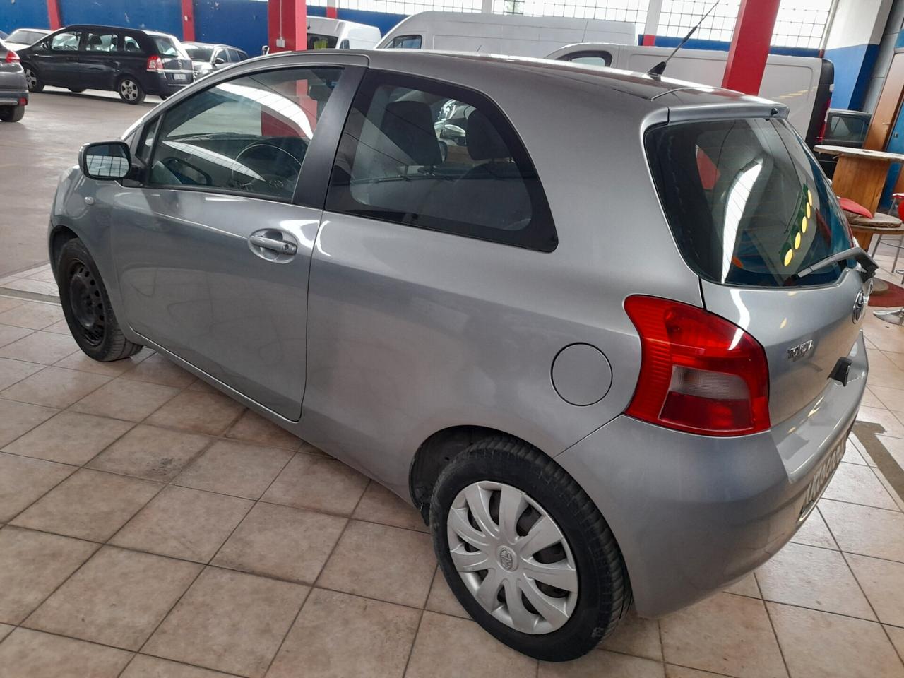 Toyota Yaris 1.3 3 porte Navi