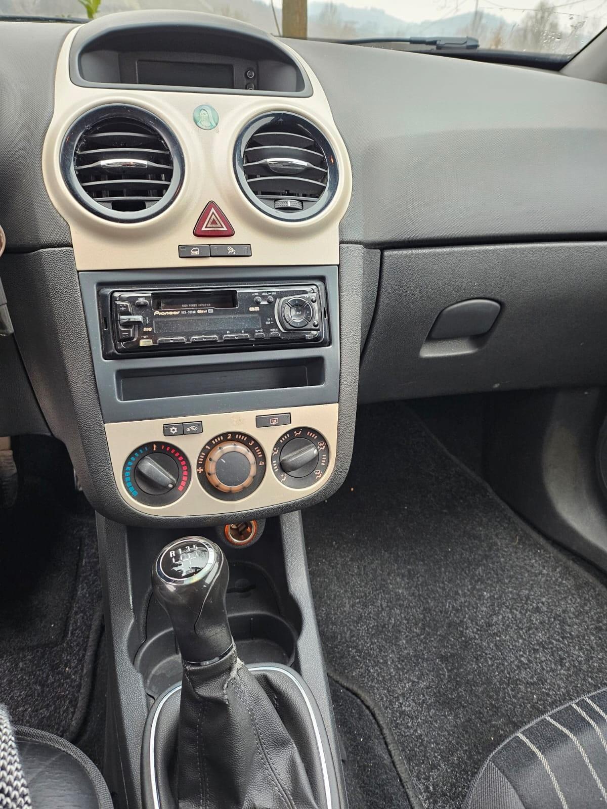 Opel Corsa 1.2 3 porte Sport