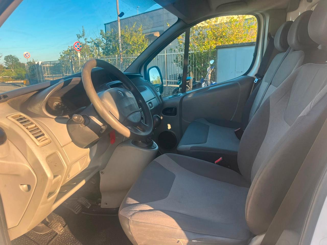 Renault trafic 2.0 dci