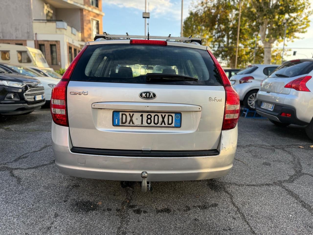 Kia Ceed 1.4GPL COM GANCIO TRAINO
