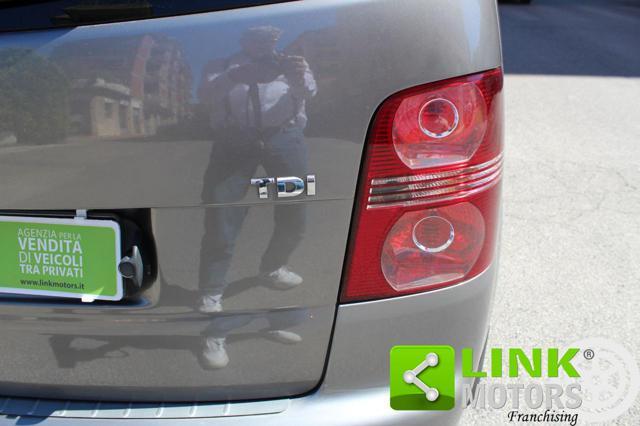 VOLKSWAGEN Touran 1.9 TDI 105CV DPF Highline 7 Posti per Neopatent..