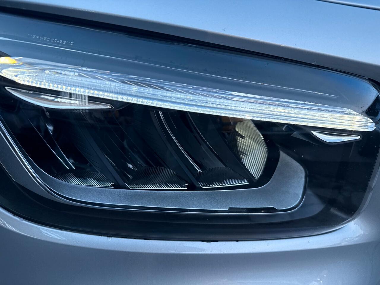 Mercedes-Benz GLB 200 Advanced Plus / SERVICE IN MERCEDES