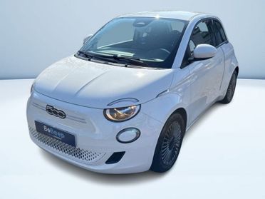 FIAT 500 500e 500E 3+1 42 KWH ICON +