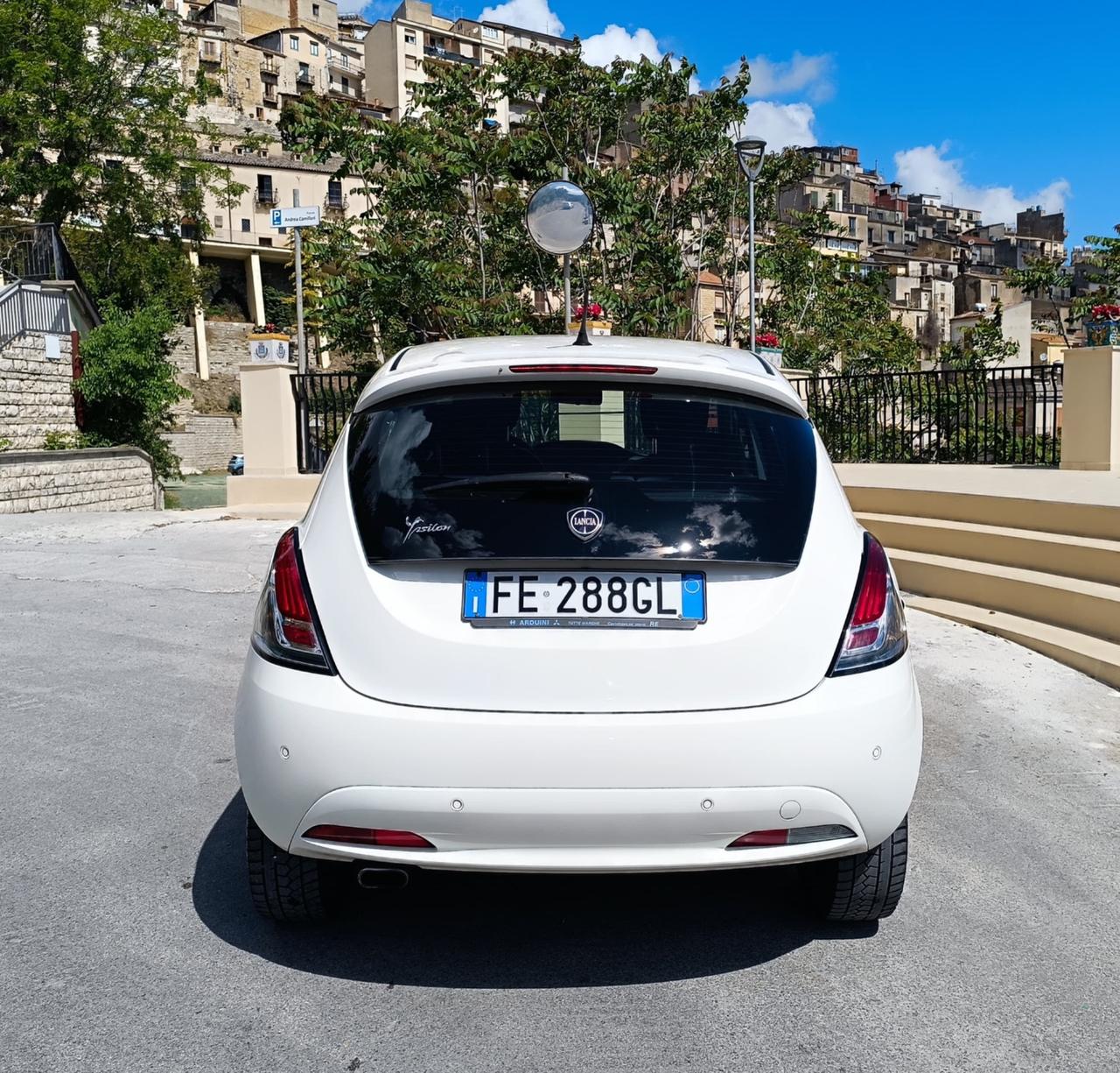 Lancia Ypsilon 1.2 69 CV 5 porte GPL Ecochic Gold