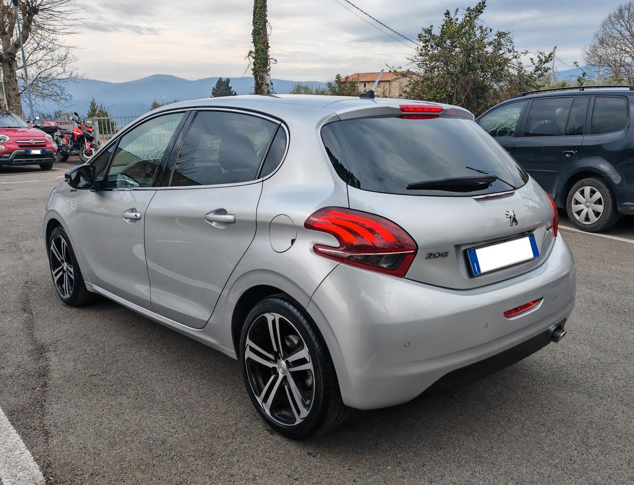Peugeot 208 BlueHDi 5 porte GT Line Incidentata/Sinistrata