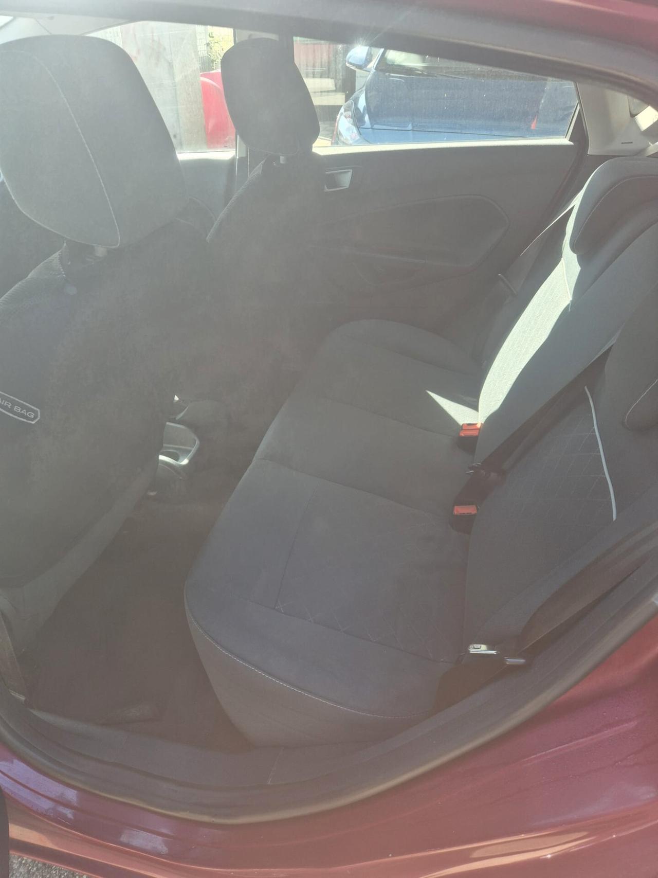 Ford Fiesta Ikon 1.4 TDCi 70CV 5 porte
