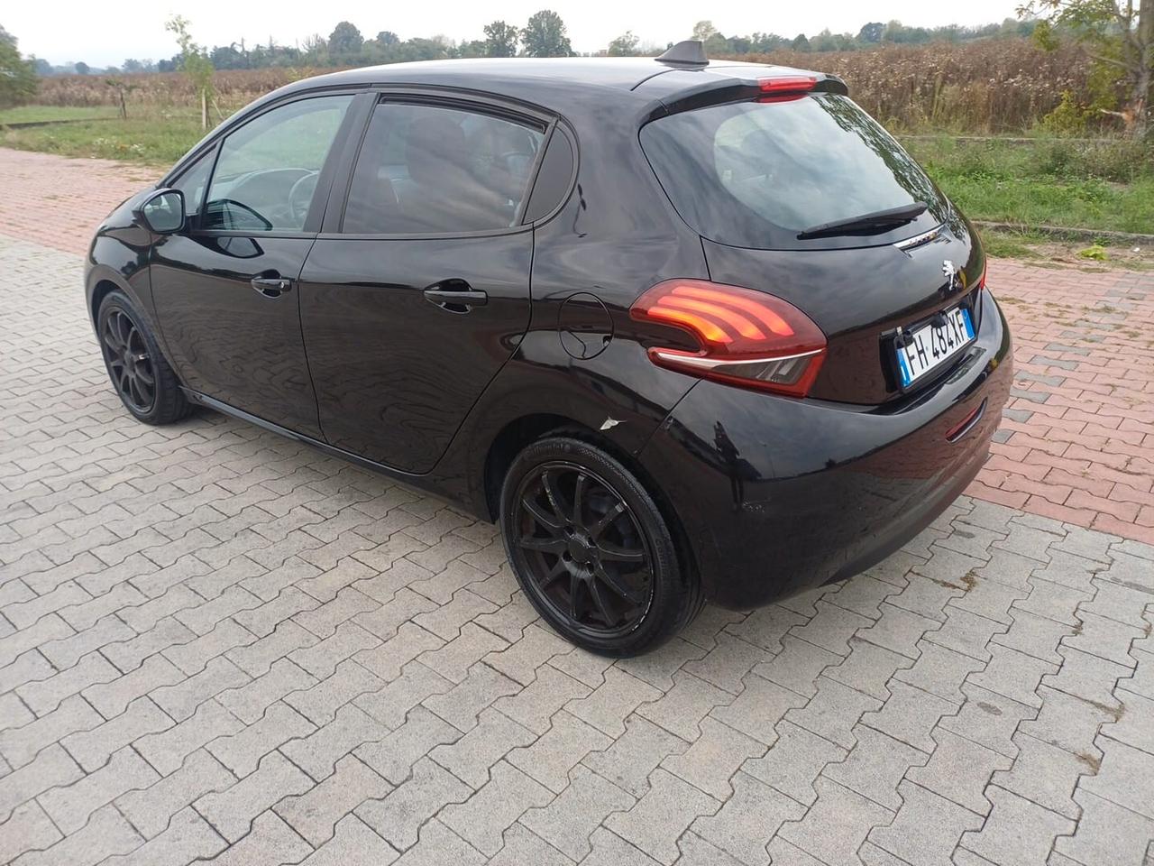 Peugeot 208 BlueHDi 75 S&S 5 porte Active