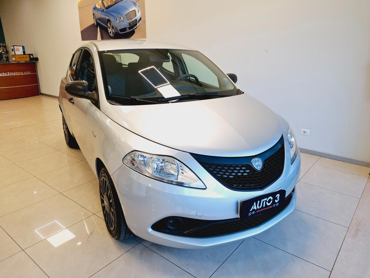 Lancia Ypsilon 1.0 FireFly 5 porte S&S Hybrid Gold