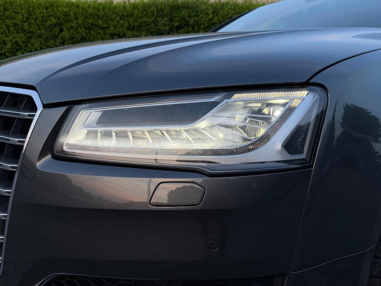 Audi S8 4.0 V8T BITURBO - FULL OPT - TAGLIANDATA -