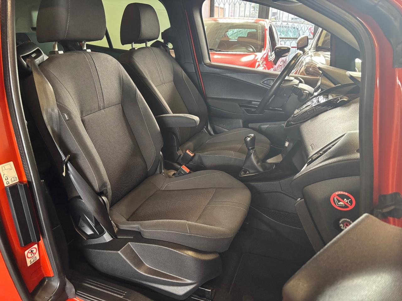 Ford B-Max 1.4 BENZ/GPL 2035 Titanium |OK NEOPATENTATI|