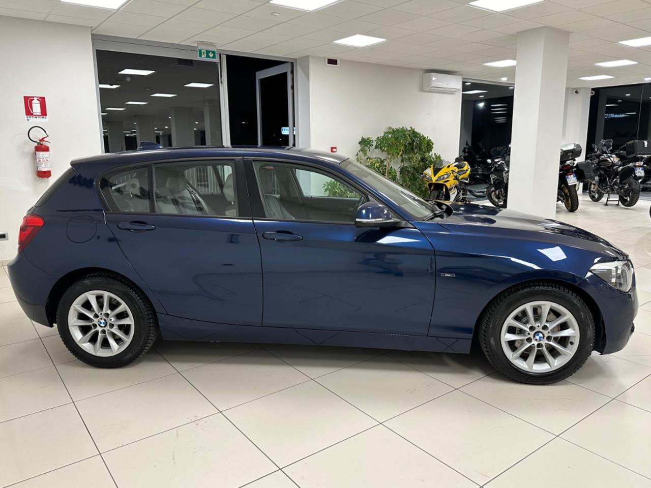 Bmw 116i 5p. Urban 170Cv benzina - 2011