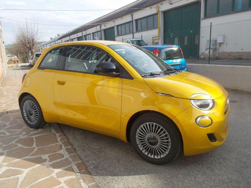 FIAT 500 Hybrid Hybrid Icon 338.7575187 MASSARI MARCO PRONTA IN SEDE