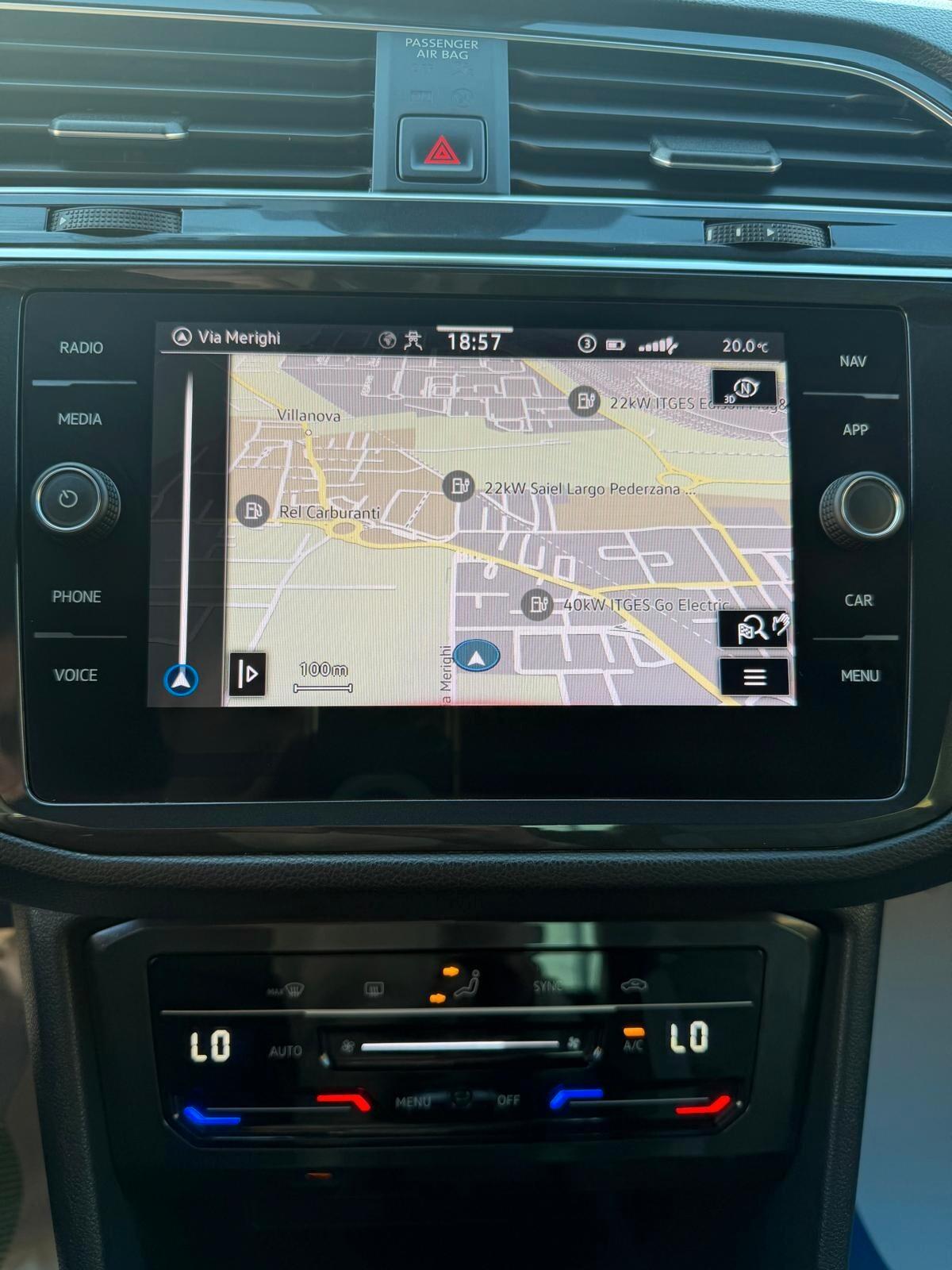 Volkswagen Tiguan 2.0 TDI 150 CV SCR DSG R-Line BIANCO PERLATO