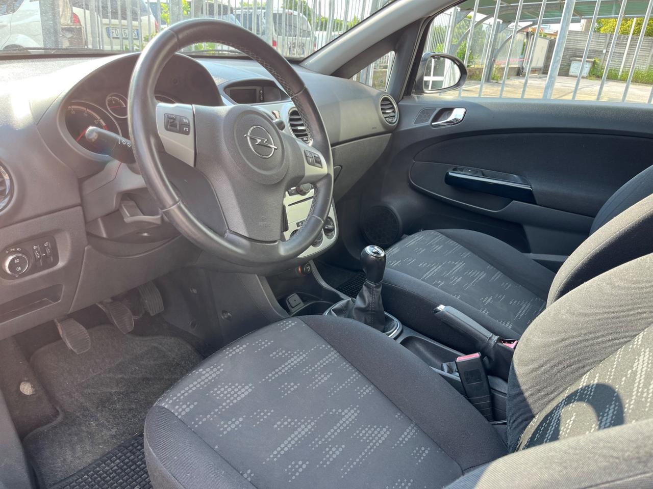Opel Corsa 1.2 3 porte CATENA FATTA - OK NEOPATENTI