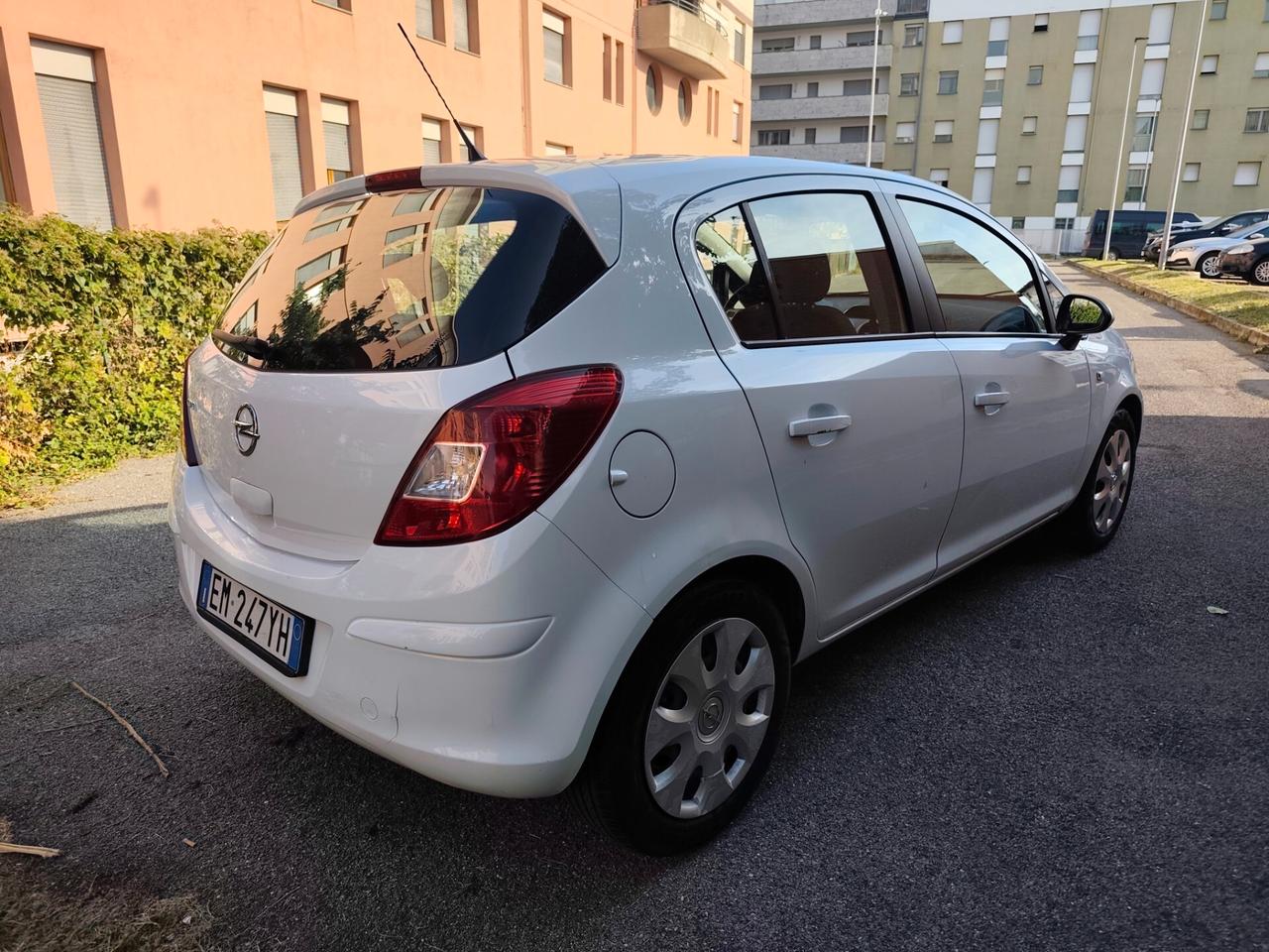 Opel Corsa 1.2 benz 5 porte Sport euro 5
