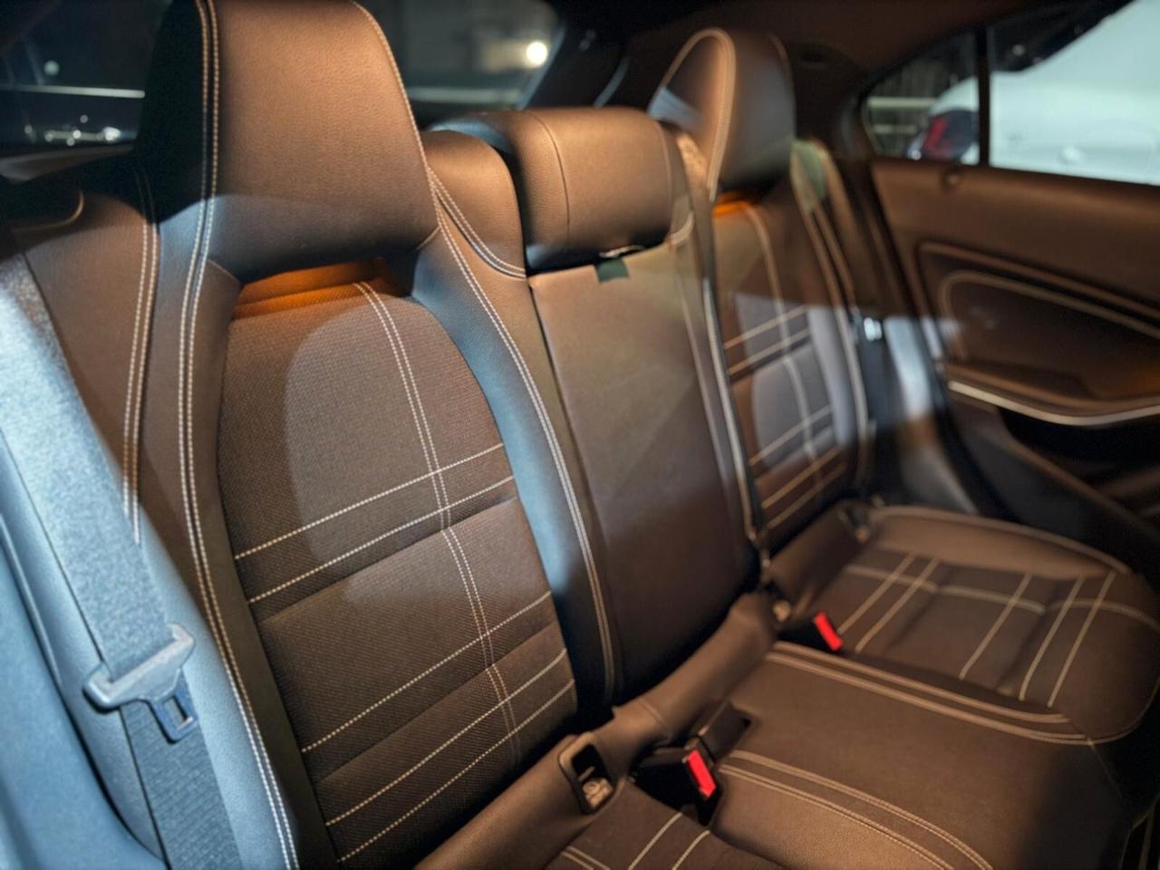 Mercedes-benz A 200 d Automatic 4Matic Premium UNICO PROPRIETARIO